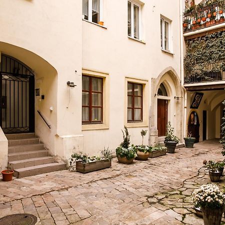 Apartment Lea - Old Town 브라티슬라바 외부 사진