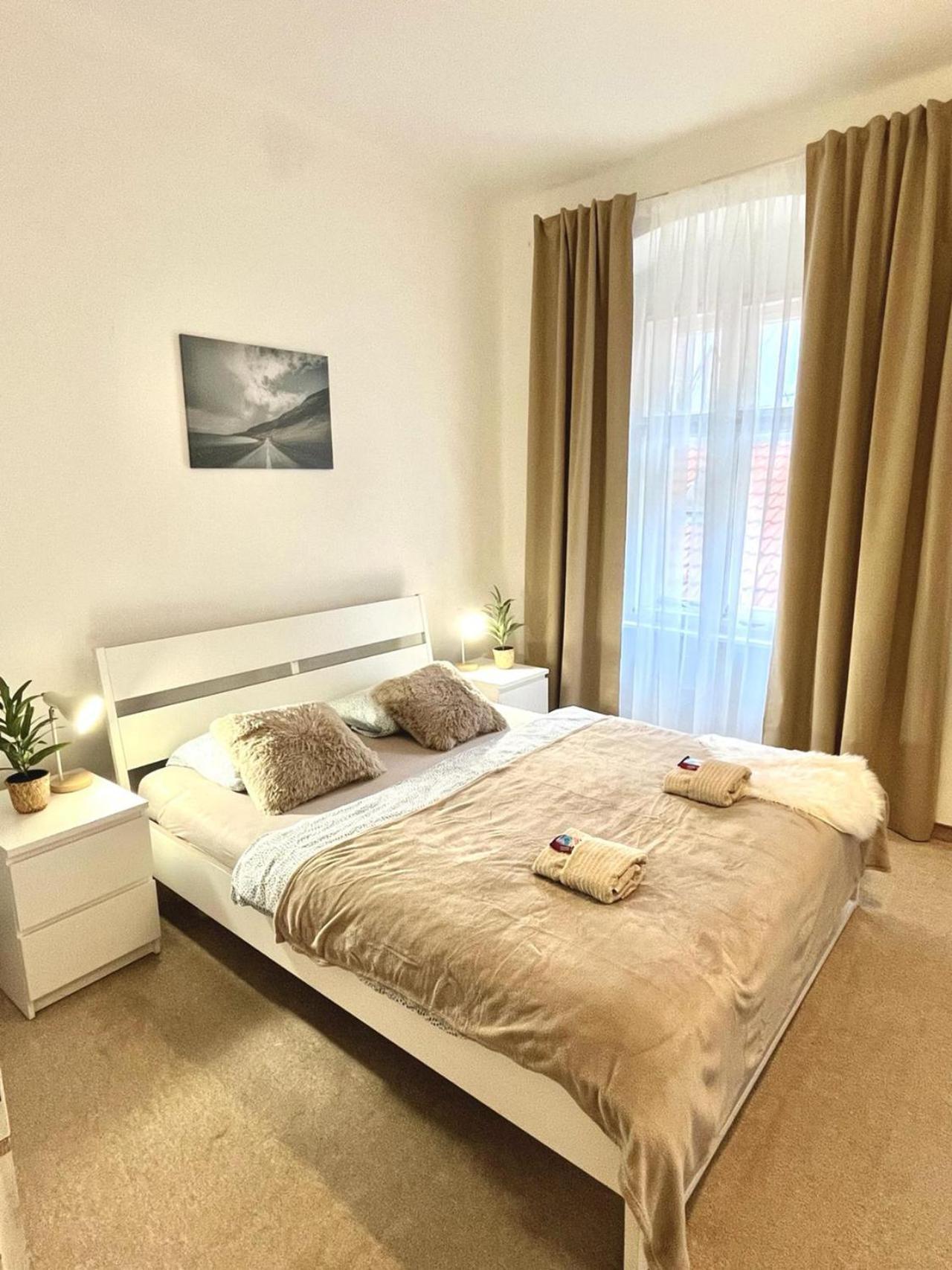Apartment Lea - Old Town 브라티슬라바 외부 사진